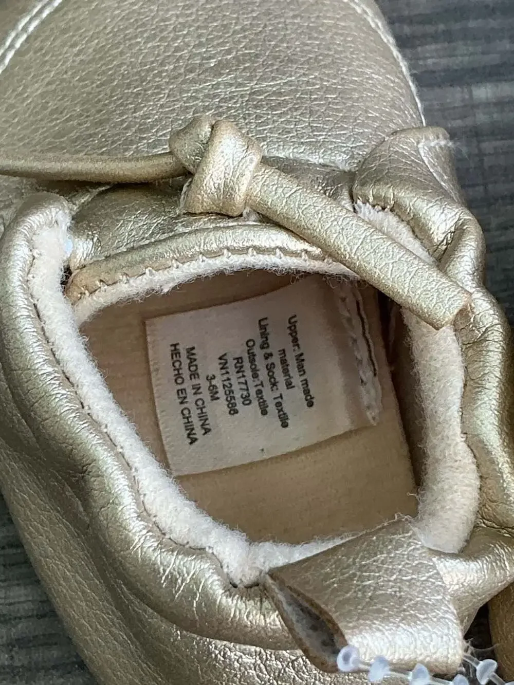 Cat & Jack Gold Metallic Moccasin Crib Shoes, Size 3-6M